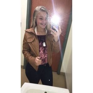 Meet your Posher, Arika